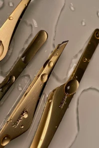 сделать брови в салоне цена