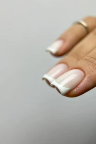 маникюр в 4 руки